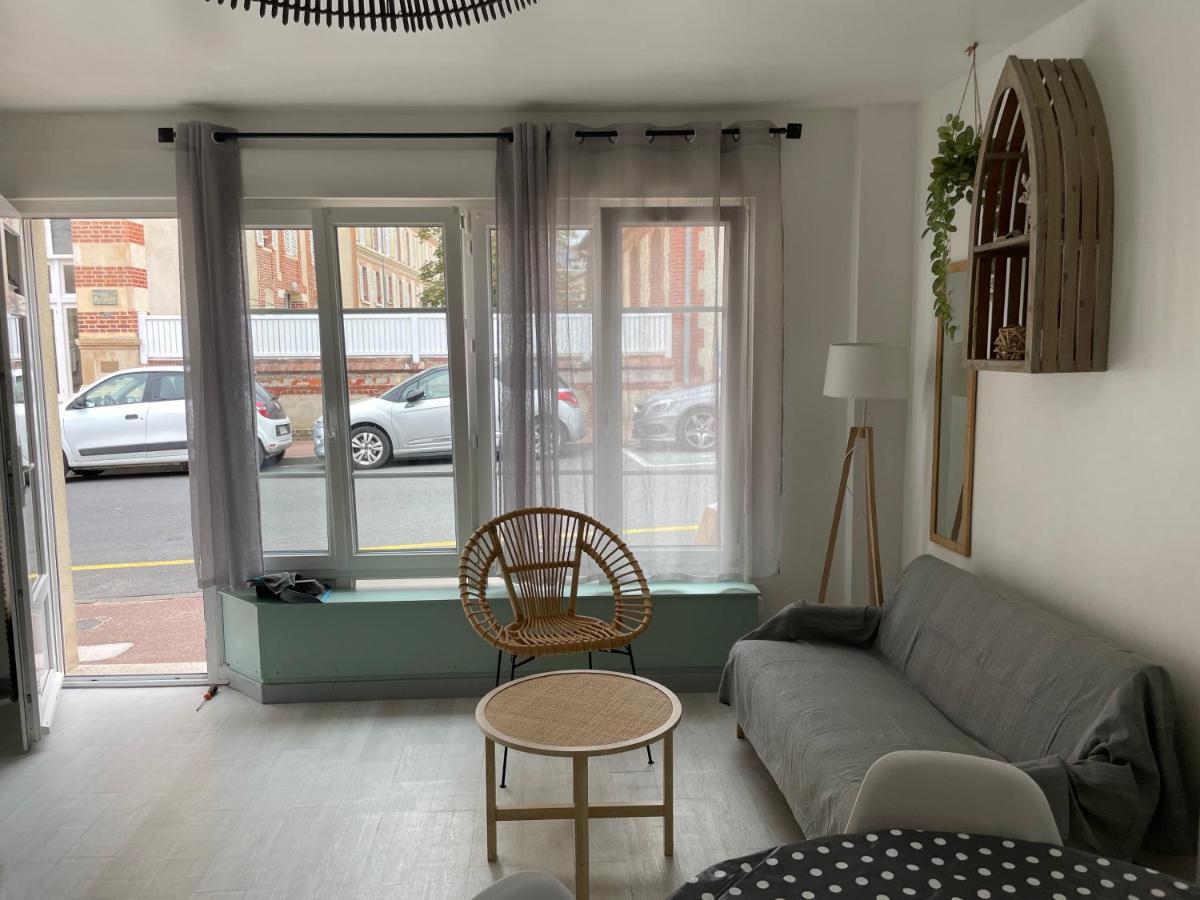Houlgate Souplex 50M Plage Et Commerces Екстер'єр фото